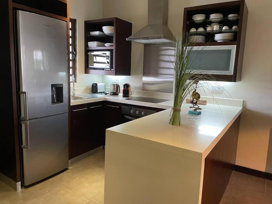 Les Alizees Grand Baie Apartment Екстериор снимка